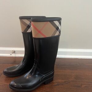 Burberry Black Plaid Rain Boots